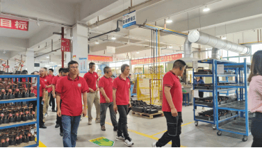 攜手并進(jìn)，共繪未來——熱烈歡迎中山市江西商會企業(yè)家代表團(tuán)蒞臨我司參觀交流